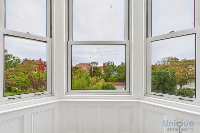 18 St. Annes Road East, Lytham St. Annes photo 3