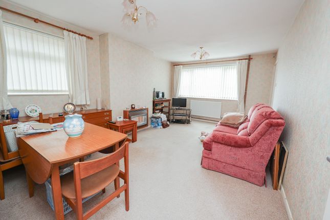 21, Carral Close, Lincoln photo 3