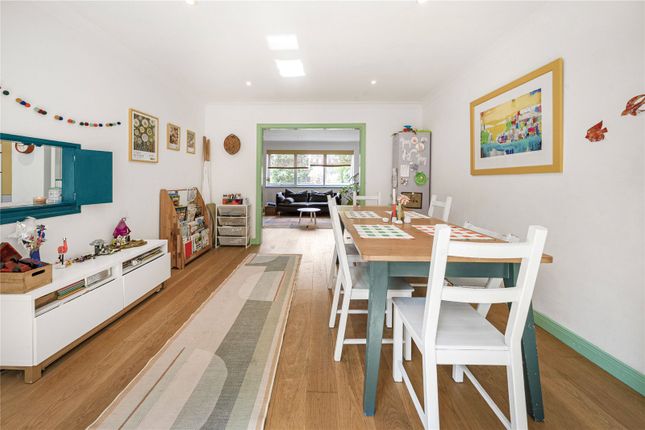6, Broom Park, Teddington photo 4