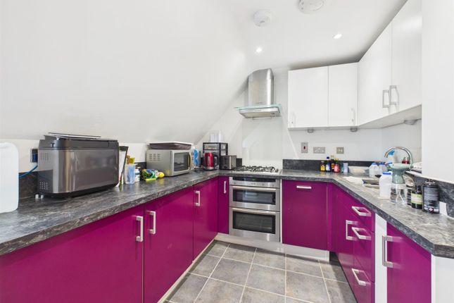 13, Nelson Court, Ruislip photo 3