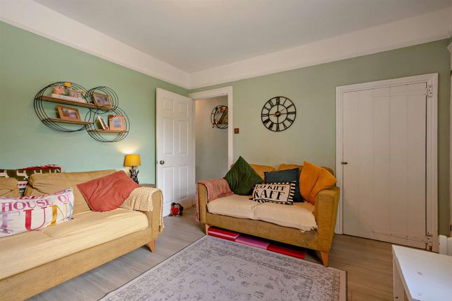 2 Trevarno Terrace, Wharf Road, Maidstone photo 4