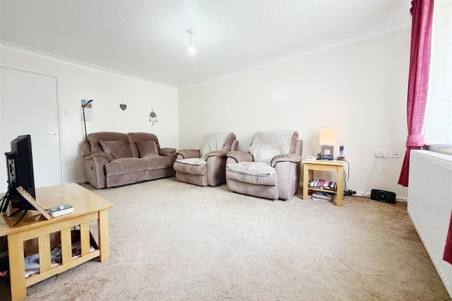 16, Pont Yr Afon, Wrexham photo 3