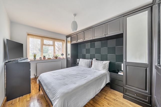 Flat 3, Eagle Court,, Rosendale Road, London photo 2