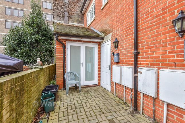 3-bed house on 1, Queens Courtyard, Dover, £220,000