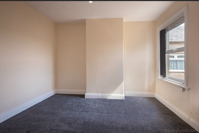 Flat to rent in Carshalton Road, Blackpool