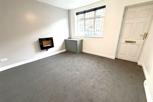 22, Springfield Gardens, Derbyshire photo 3
