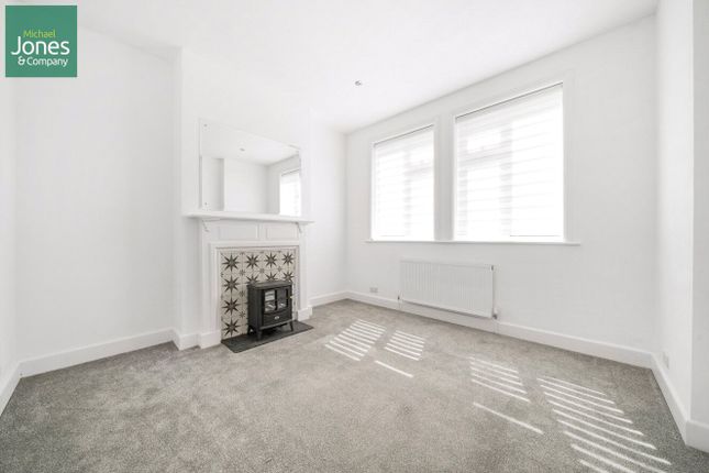 Flat to rent in Broomfield Avenue, Worthing, West Sussex
