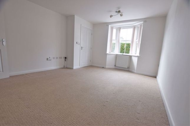 46, Cedar Gardens, Newton-Le-Willows photo 3