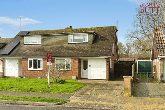 2-bed bungalow on 39, Oakcroft Gardens, West Sussex, £315,000