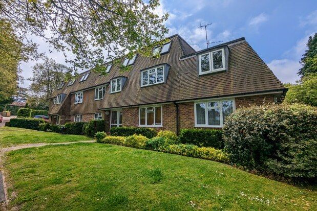 Thumbnail Flat to rent in Highcroft, Hindhead