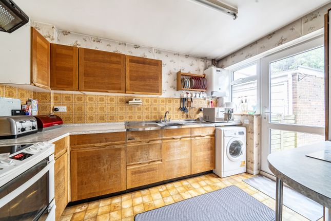 50, Homefield Road, Surrey photo 4
