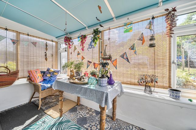 13, Anstey Crescent, Devon photo 4