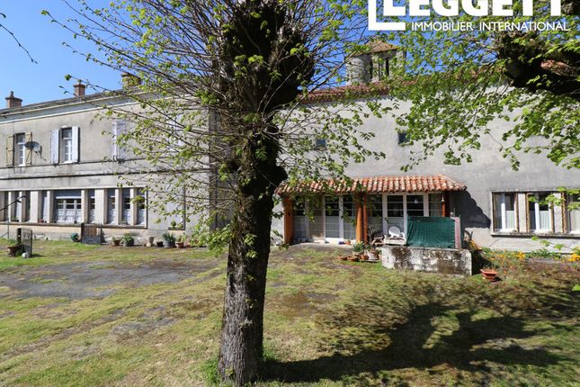 Thumbnail Villa for sale in Sauzé-Vaussais, Deux-Sèvres, Nouvelle-Aquitaine