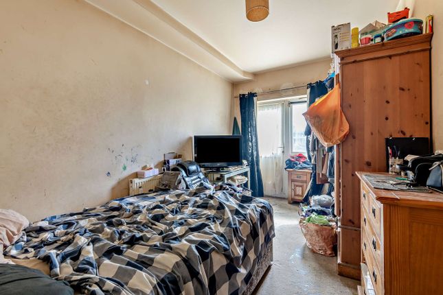 Lower Flat, 132, Rainham Road, Chatham photo 4