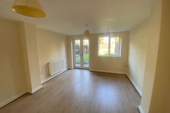 118B, Hurst Drive, Stretton photo 5
