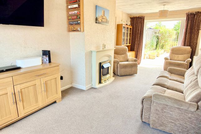 15, Oak Drive, Tewkesbury photo 4