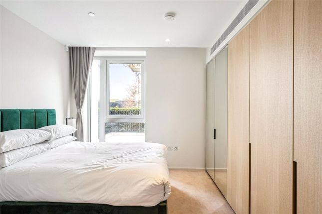 Flat to rent in Lillie Square, London