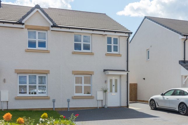 Thumbnail End terrace house for sale in Watervole Crescent, Cambuslang