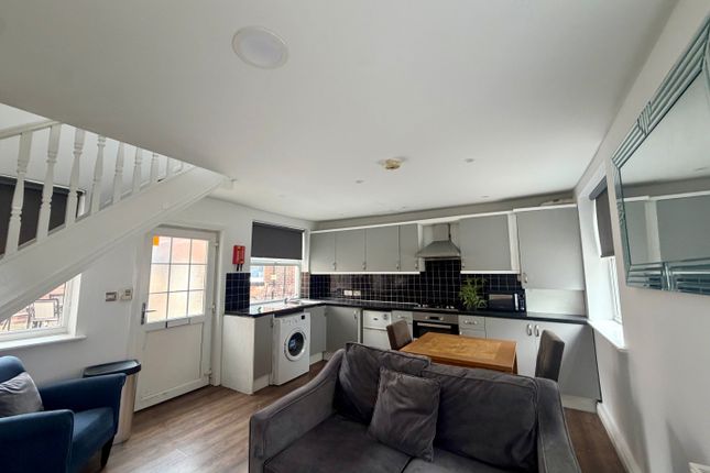73, Furnace Hill, Sheffield photo 3