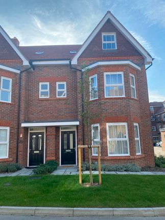 Thumbnail Semi-detached house to rent in Albright Gardens, Walton-On-Thames