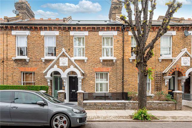 Terraced house to rent in Sabine Road, London
