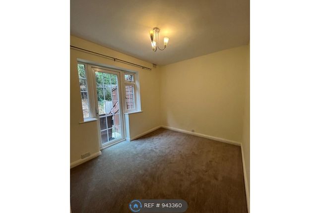 Springfield Close, Stanmore photo 3