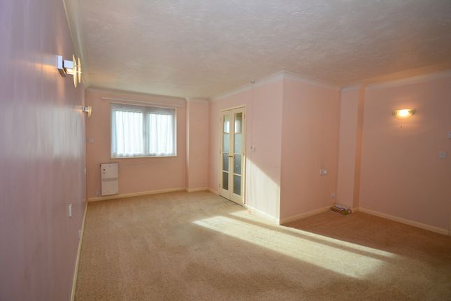 33, Hamilton Court, Leighton Buzzard photo 2