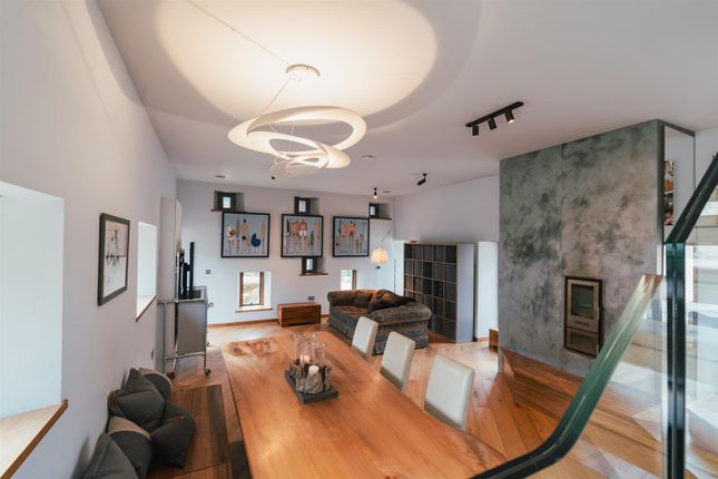 Lounge/Dining Room - The Cottage