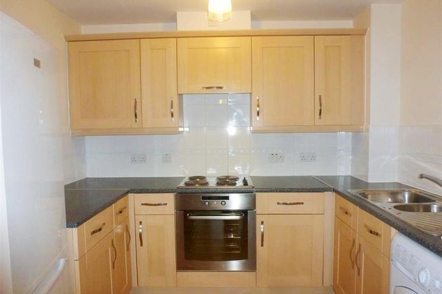 132 Ovaltine Court, Ovaltine Drive, KINGS LANGLEY photo 3
