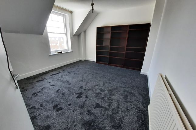 Flat to rent in Park Road, Bexhill-On-Sea