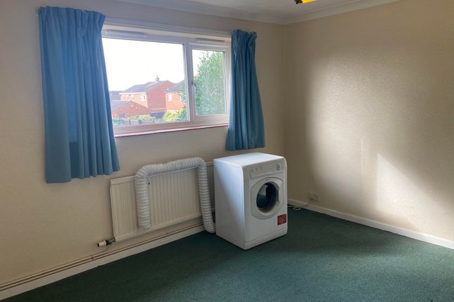 Flat 3, 52, Eastrea Road, Peterborough photo 5