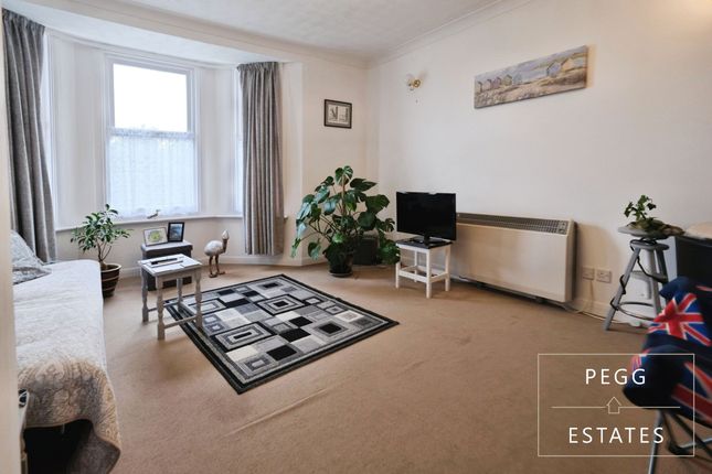 Flat 2, Dunmoil, Paignton photo 2