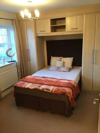 49, Woolcombers Way, Bradford photo 4
