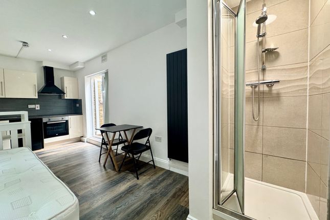 Studio 1, 754, Holloway Road, Archway photo 4