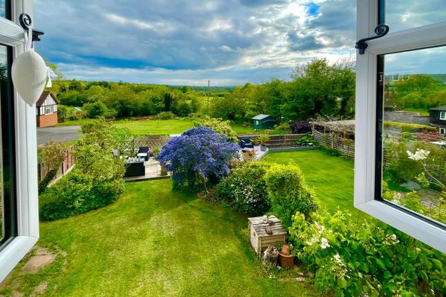 3 Northfield Cottages, Lombard Street, Dartford photo 2