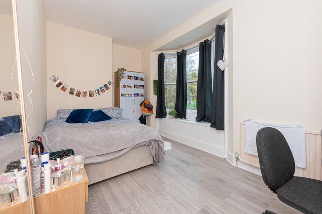 Terraced house to rent in Wakefield Road, Brighton