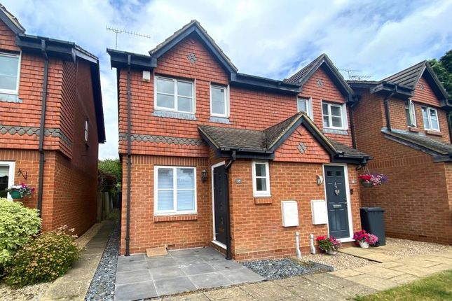 Thumbnail End terrace house to rent in West End, Surrey