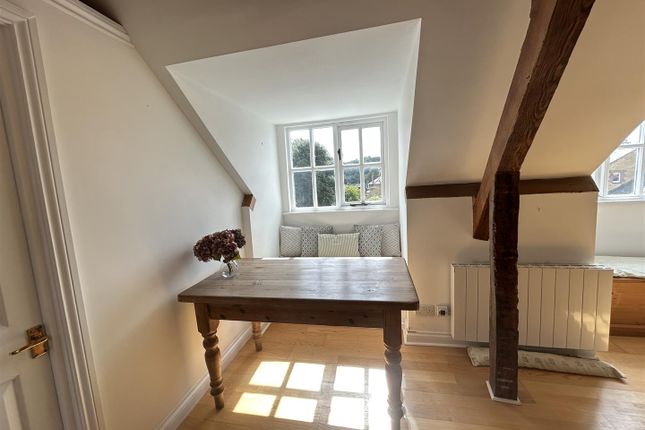 7 Johnsons Courtyard, South Street, Sherborne photo 4