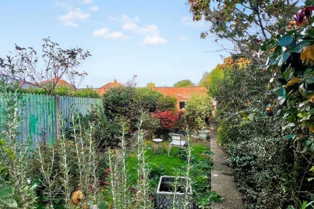 31 Holway Road, Taunton photo 4