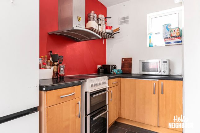 The Close, Eastcote, Pinner photo 4