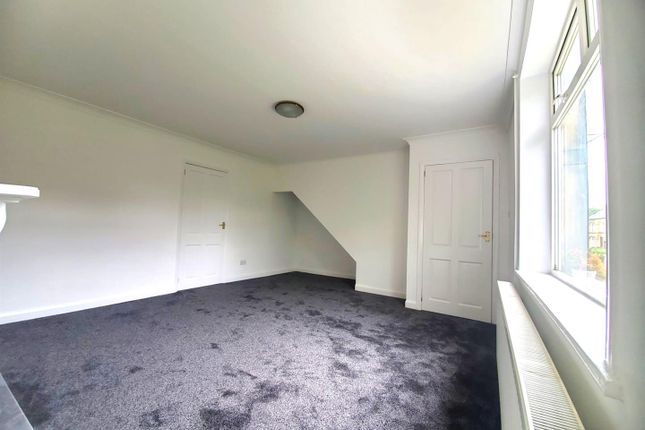 75, Long Lane, Huddersfield photo 4