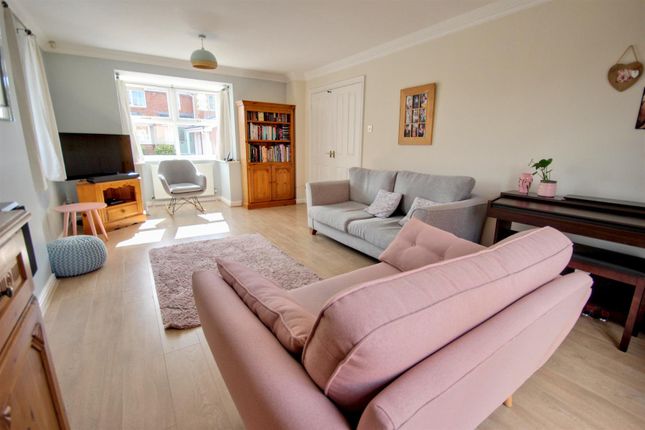 5, Bay Court, Beverley photo 4