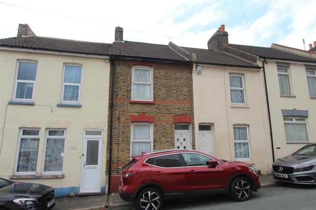 Thumbnail Terraced house to rent in Gordon Road, Chatham
