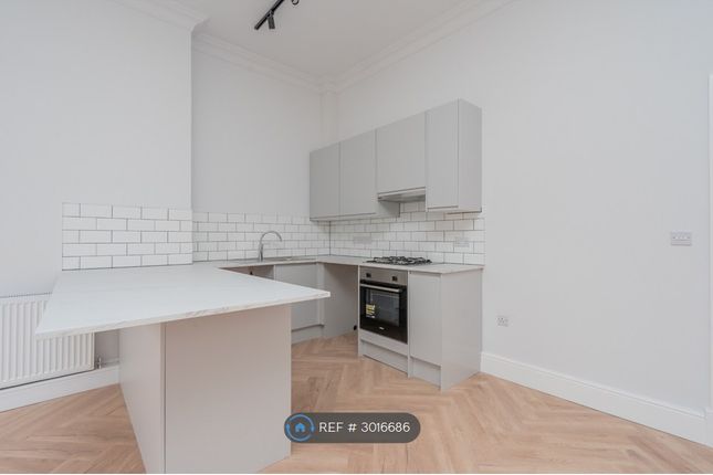 Flat, Western Parade, Southsea photo 3
