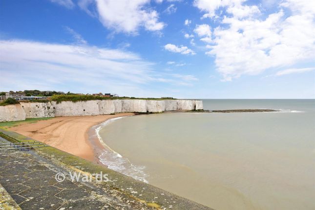 Kingsgate Castle, Joss Gap Road, Broadstairs photo 4