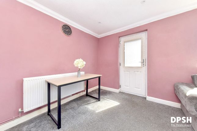 50 Nutting Grove Terrace, Leeds photo 5