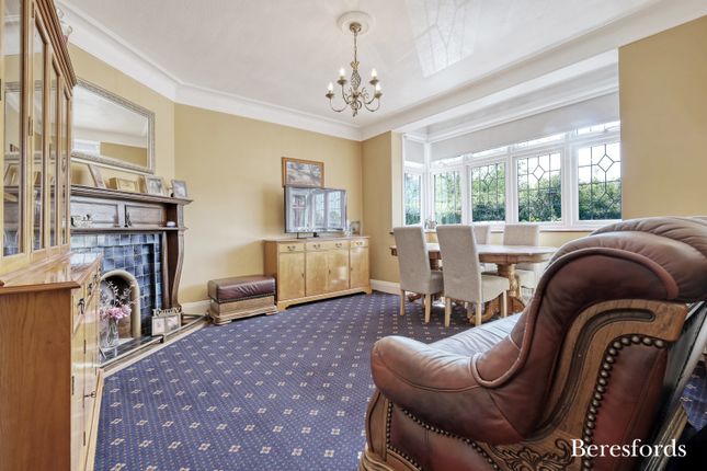 137, Shepherds Hill, Harold Wood photo 4