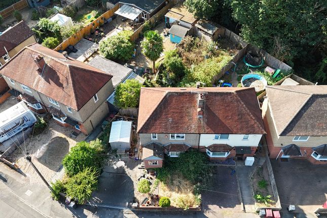 2 Thicket Road, Reading photo 4