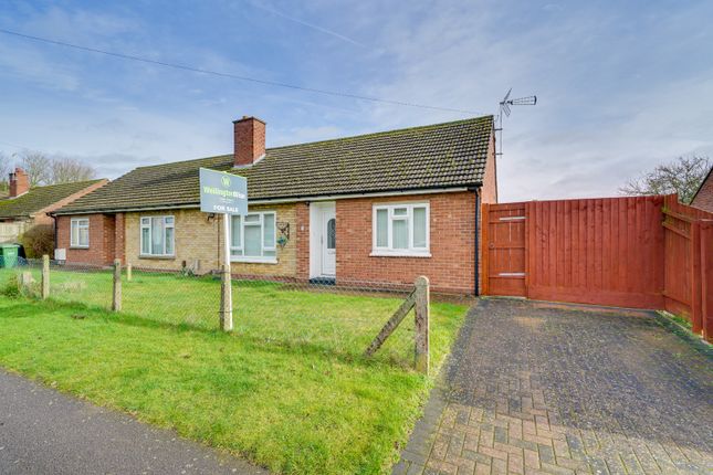 Semi-detached bungalow for sale in Daintree Way, Hemingford Grey, Huntingdon, Cambridgeshire