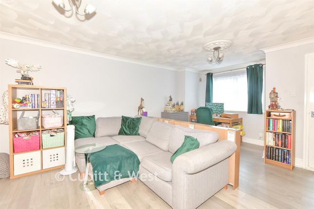 Frensham Court, Frensham Road, Southsea photo 4